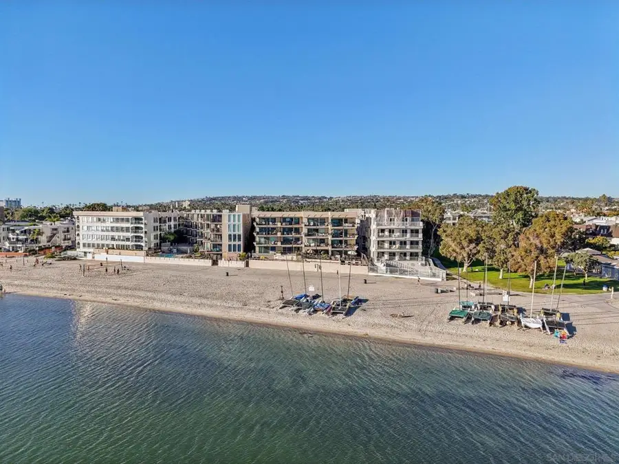 1235 Parker Pl #2B, San Diego, CA 92109 - Image #2