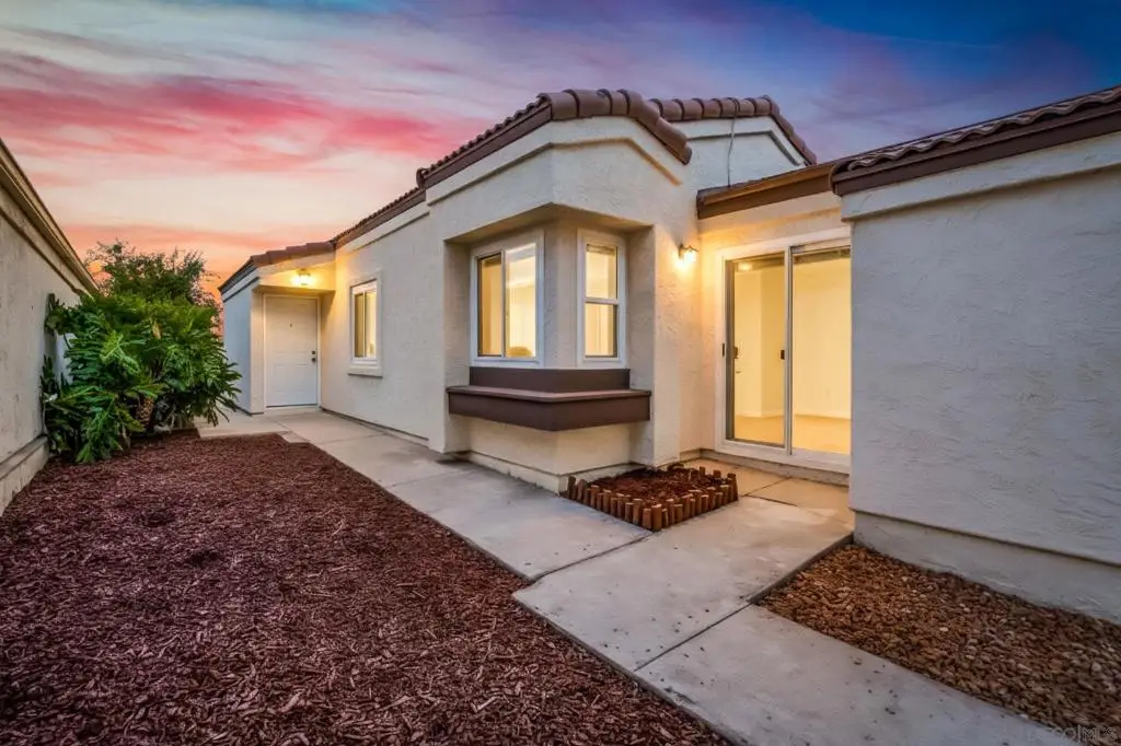 956 S 45th St, San Diego, CA 92113 - Image #1