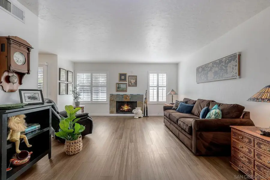 1122 Via Loma Vis, El Cajon, CA 92019 - Image #2