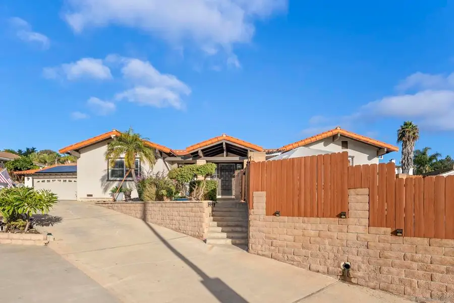 1918 Odell Cir, Vista, CA 92084 - Image #2