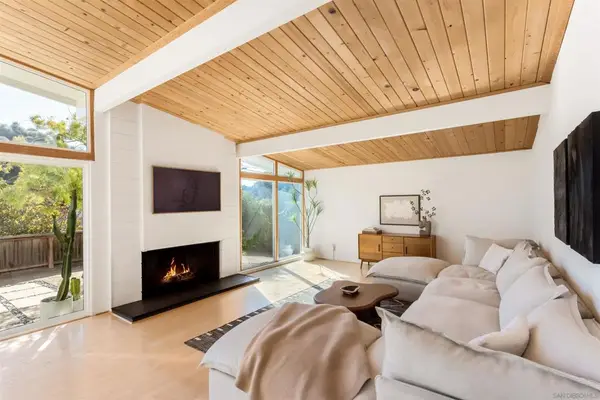 3084 Cranbrook Court, La Jolla, CA 92037