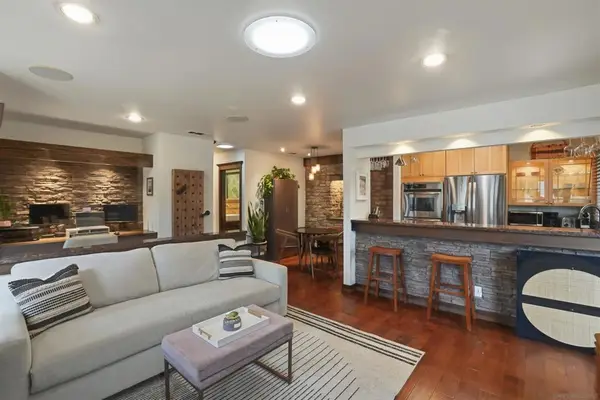 811 Caminito Del Sol, Carlsbad, CA 92011