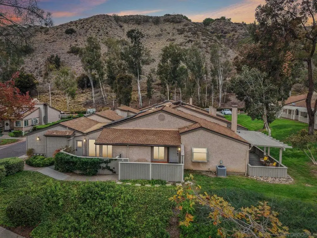 5617 Adobe Falls Rd #D, San Diego, CA 92120 - Image #1