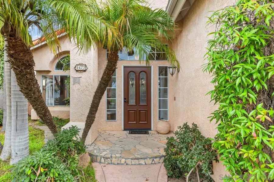 1672 Olympus Loop Dr, Vista, CA 92081 - Image #2