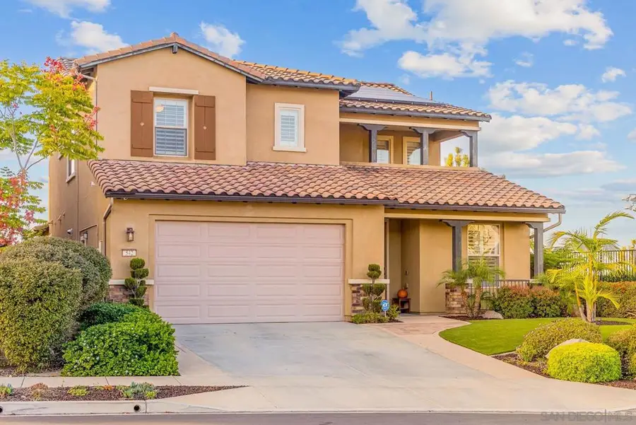 542 Adobe Estates Dr, Vista, CA 92083 - Image #2