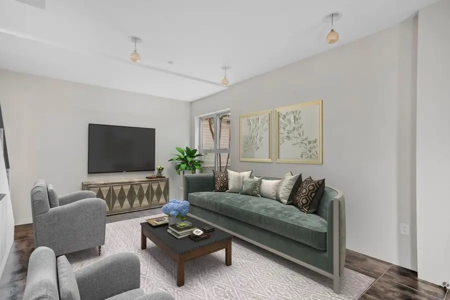 991 Sigsbee St, San Diego, CA 92113 - Image #2