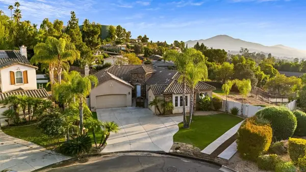 2157 Hidden Springs Dr, El Cajon, CA 92019