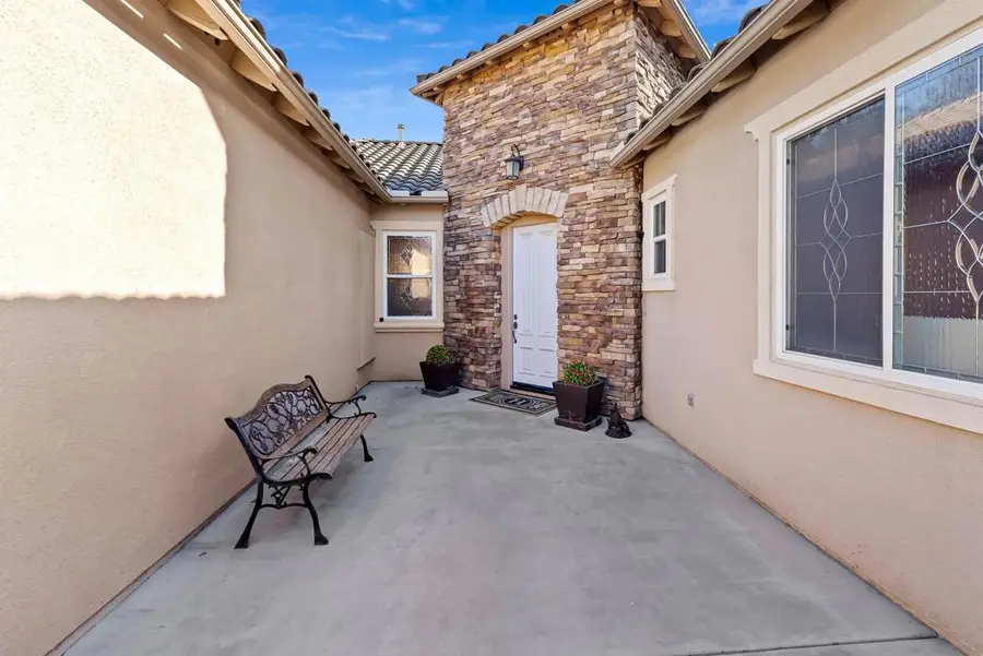 2157 Hidden Springs Dr, El Cajon, CA 92019 - Image #3