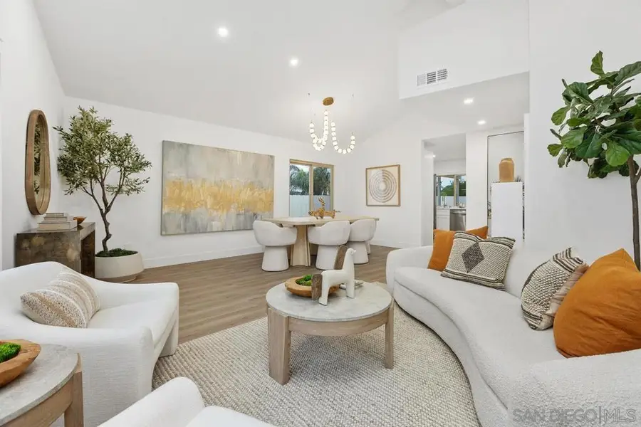 11325 Calenda Rd, San Diego, CA 92127 - Image #2