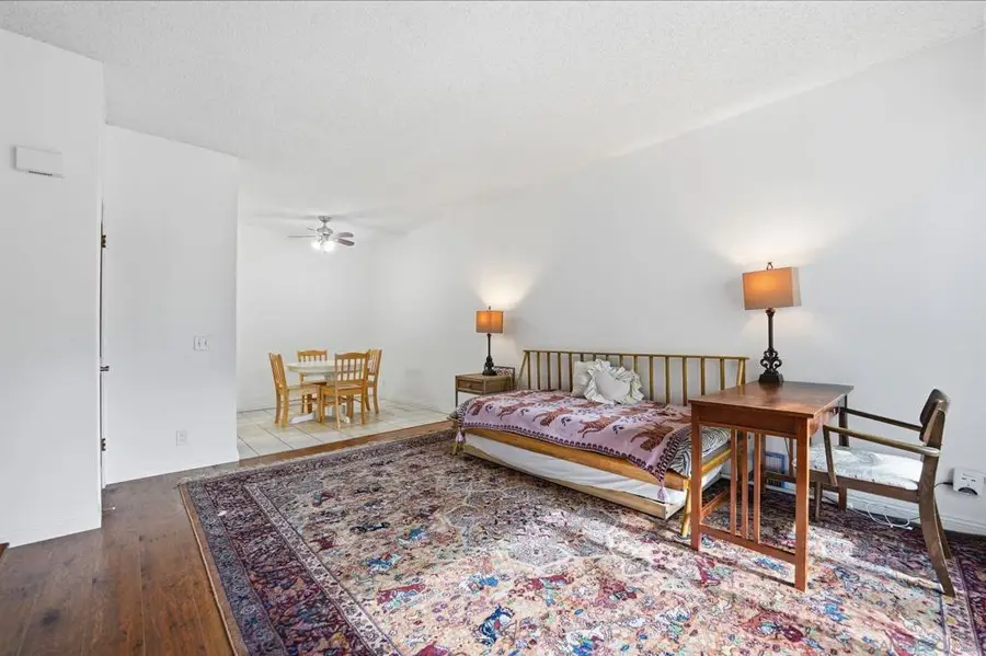 8310 Regents Rd #1E, San Diego, CA 92122 - Image #3