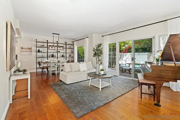 8619 Via Mallorca #C, La Jolla, CA 92037