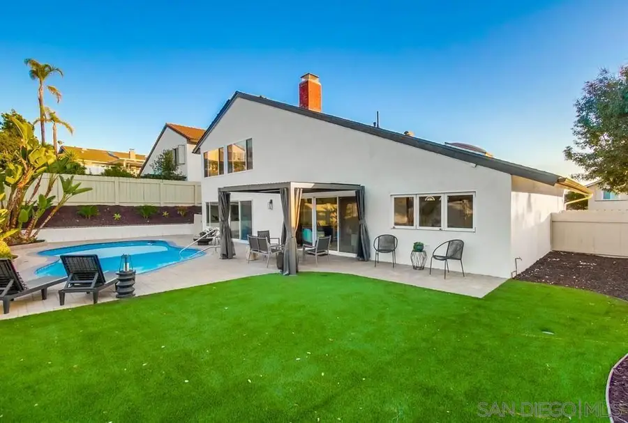 10726 Vista Valle Drive, San Diego, CA 92131 - Image #3