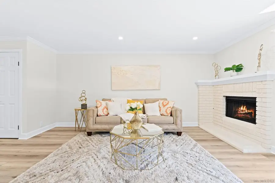 8870 Villa La Jolla Dr #210, La Jolla, CA 92037 - Image #3