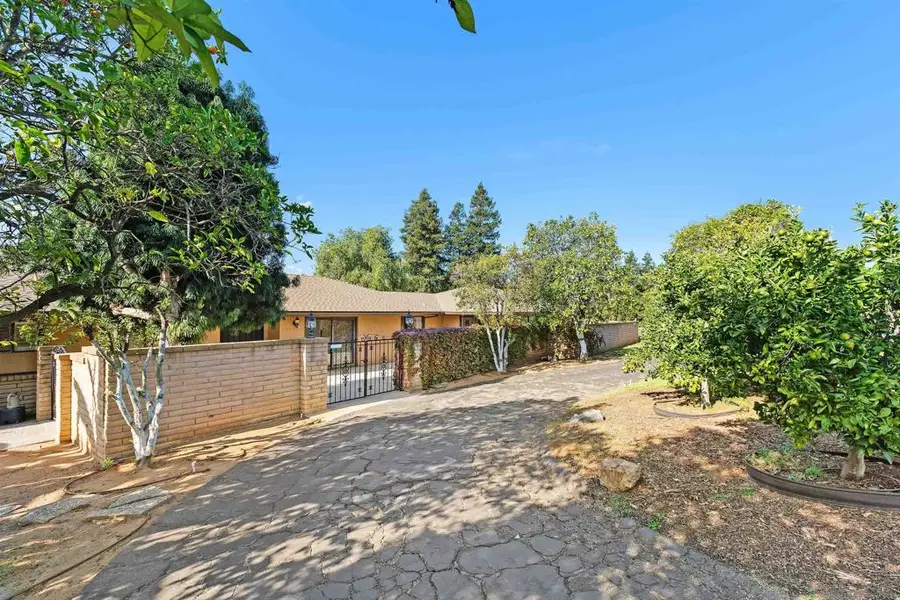 363 Tumble Creek Ln, Fallbrook, CA 92028 - Image #3
