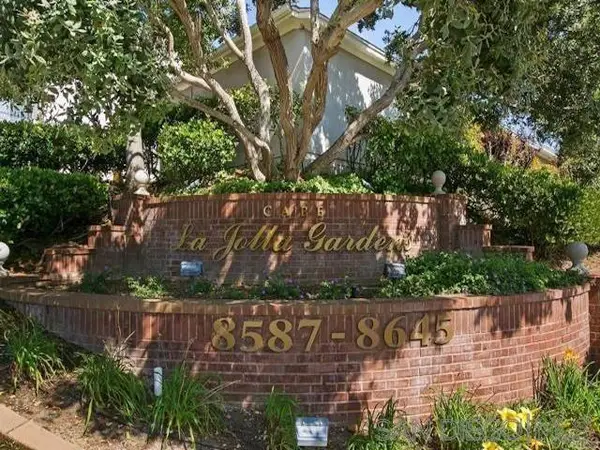 8641 Via Mallorca #F, La Jolla, CA 92037