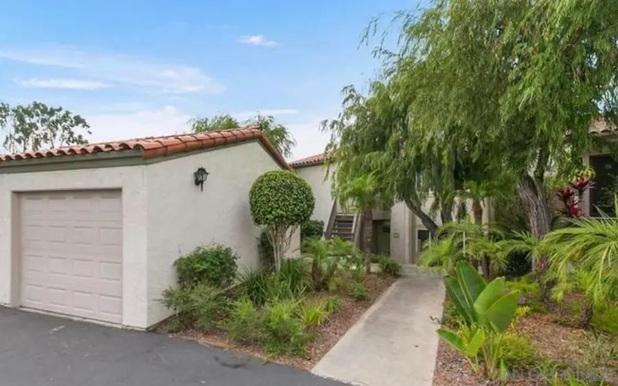 911 Caminito Madrigal #E, Carlsbad, CA 92011 - Image #2