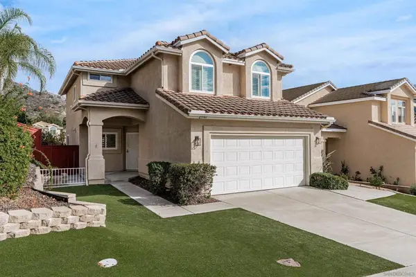 29747 Circle R Ct, Escondido, CA 92026