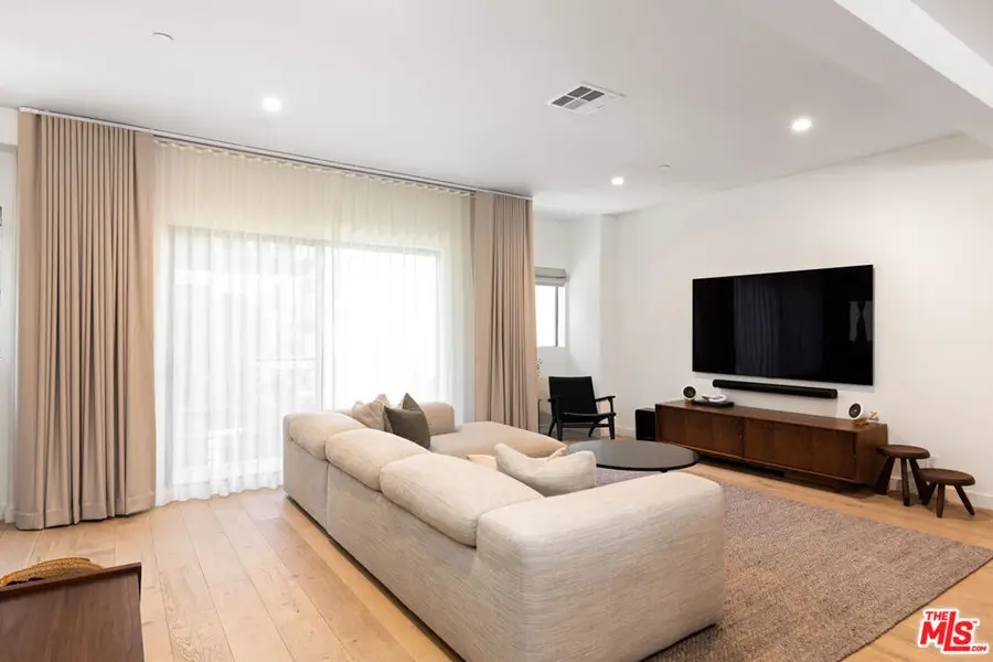 1204 N Thomas Lane, Los Angeles, CA 90038 - #3