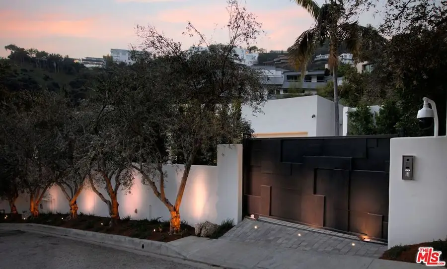 1731 Rising Glen Road, Los Angeles, CA 90069 - Image #2