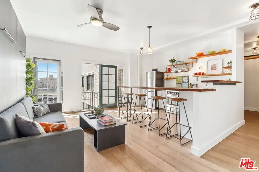 2121 James M Wood Boulevard #414, Los Angeles, CA 90006 - Image #1