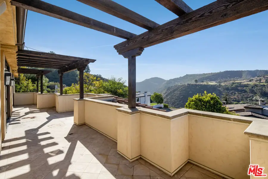 2157 Ravensfield Lane, Los Angeles, CA 90077 - #2