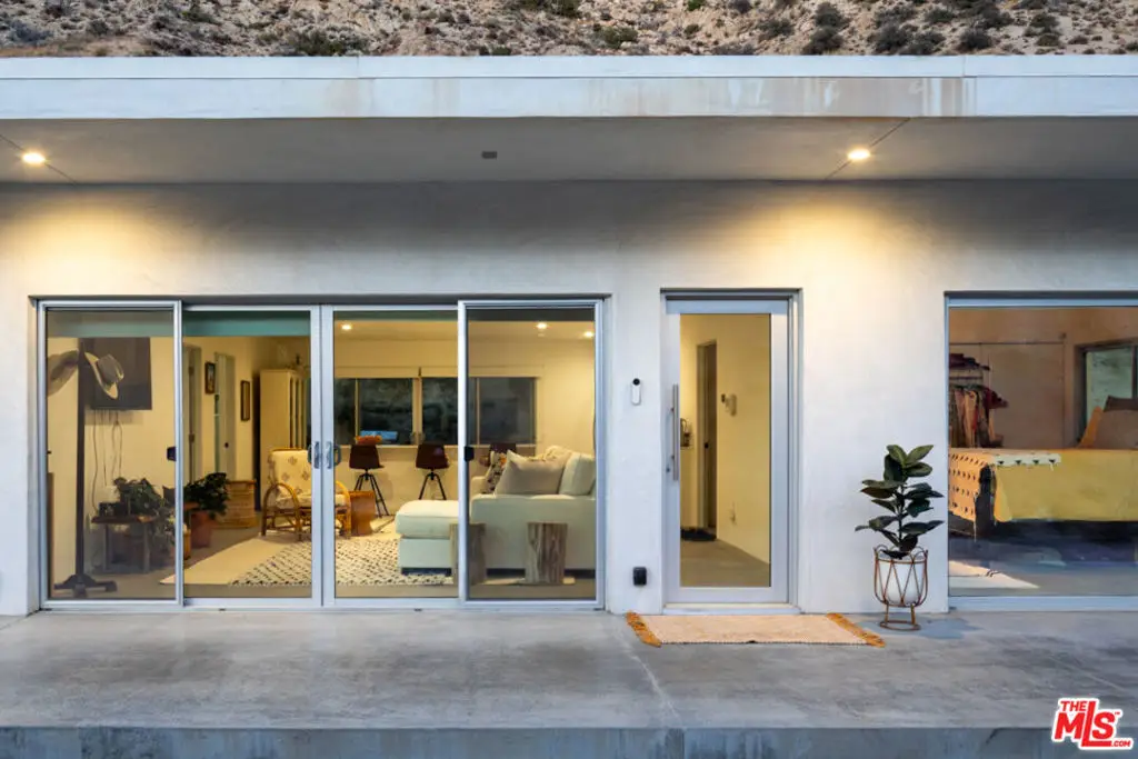 6595 Pioneertown Road, Yucca Valley, CA 92284 - Image #1