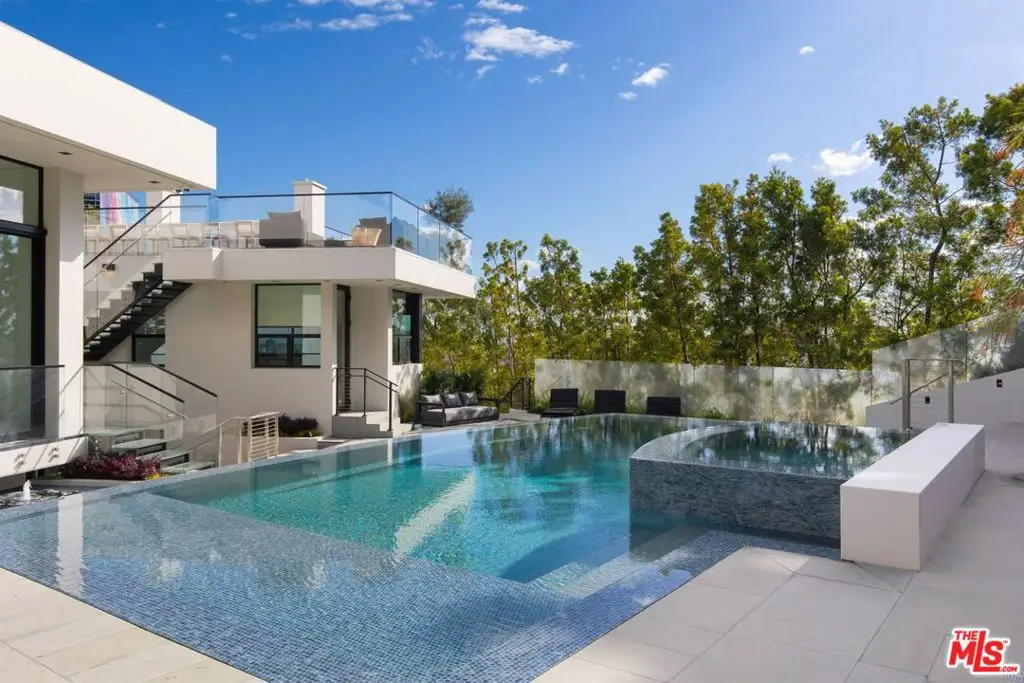 1317 Londonderry Place, Los Angeles, CA 90069 - #1