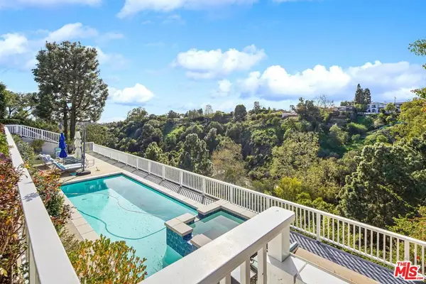 1061 Villa View Drive, Pacific Palisades, CA 90272