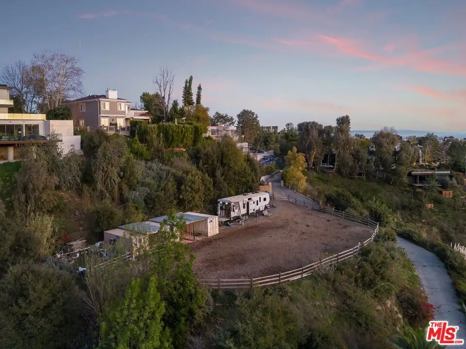 1119 Linda Flora Drive, Los Angeles, CA 90049 - #1