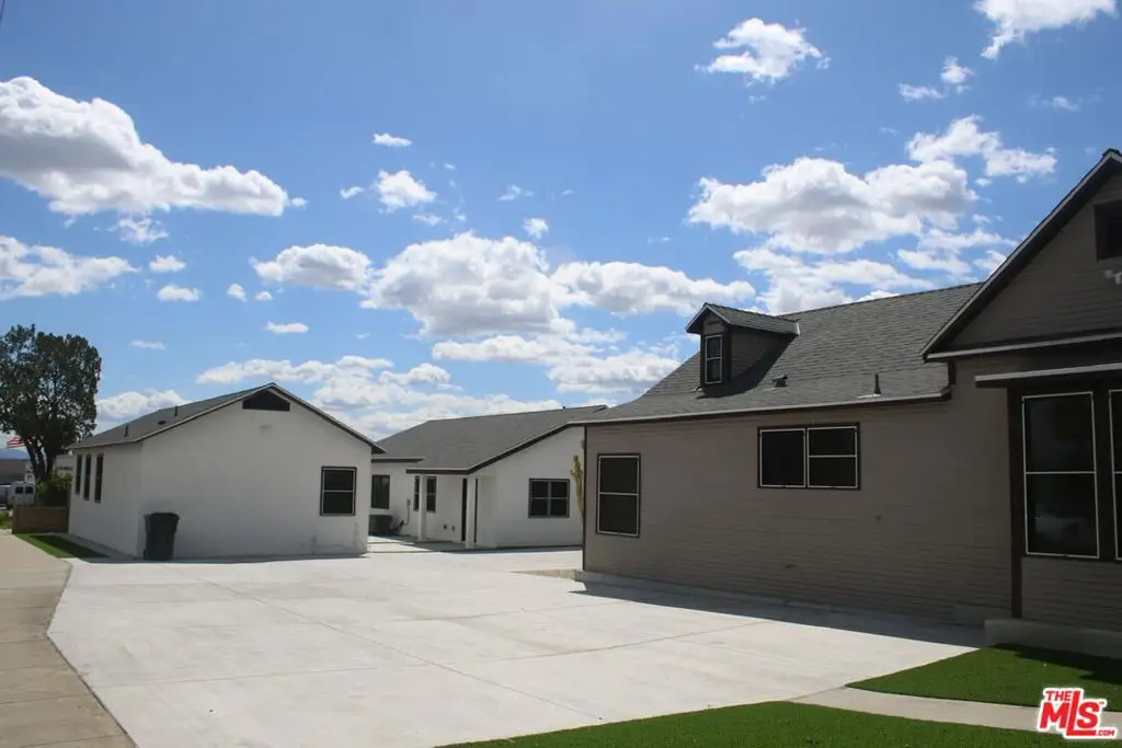 696 E 9th Street, Upland, CA 91786 - Image #1