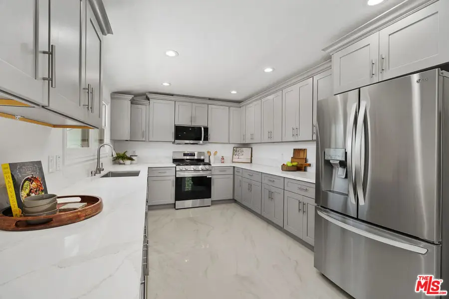 696 E 9th Street, Upland, CA 91786 - Image #3