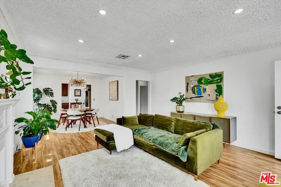 8719 Cimarron Street, Los Angeles, CA 90047 - Image #3