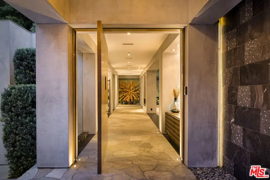 1975 Loma Vista Drive, Beverly Hills, CA 90210 - Image #3