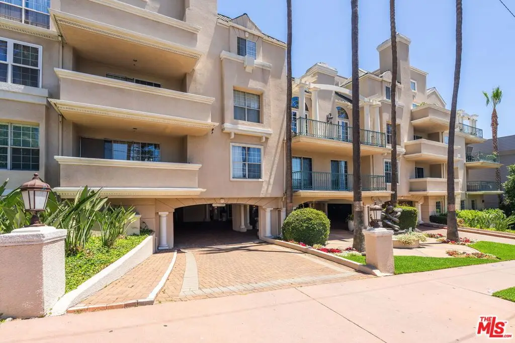 930 N Doheny Drive #308, West Hollywood, CA 90069 - Image #1