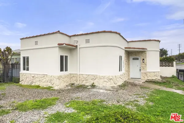 10950 S Hoover Street, Los Angeles, CA 90044