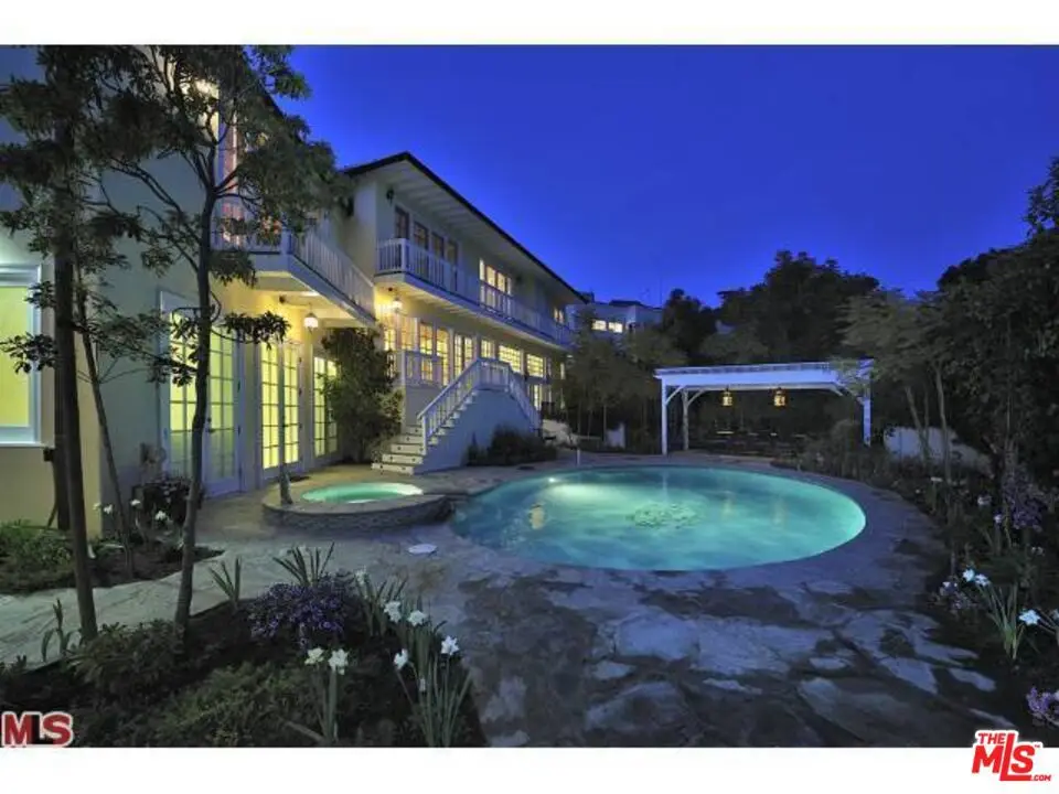 2558 Glendower Avenue, Los Angeles, CA 90027 - Image #1