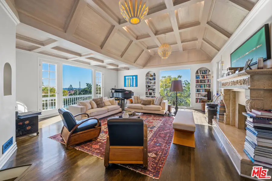 2558 Glendower Avenue, Los Angeles, CA 90027 - Image #3