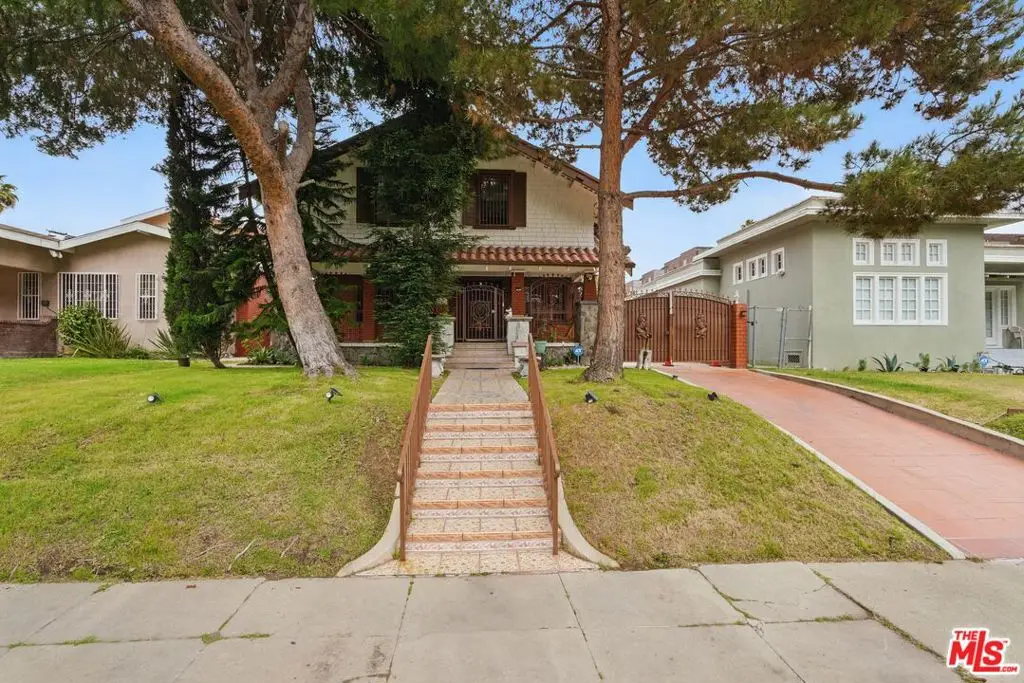 128 N St Andrews Place, Los Angeles, CA 90004 - Image #1
