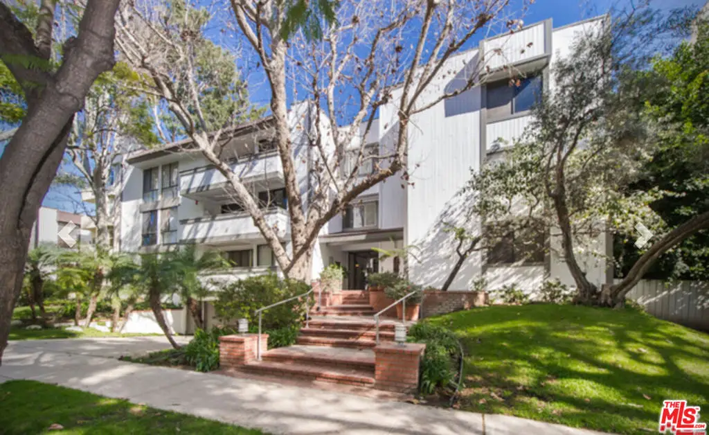 406 N Oakhurst Drive #204, Beverly Hills, CA 90210 - Image #1