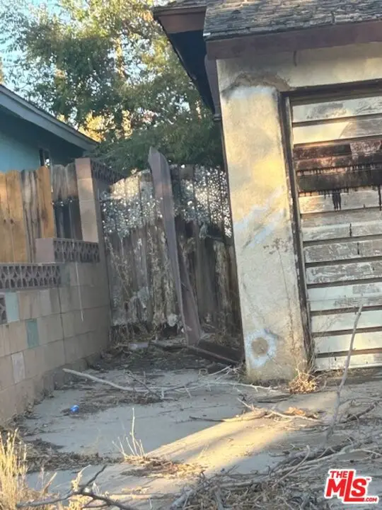 38633 Lemsford Avenue, Palmdale, CA 93550 - Image #2