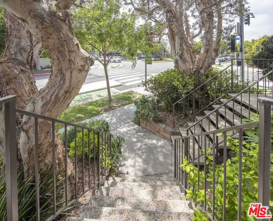 1301 17th Street #102, Santa Monica, CA 90404 - Image #2