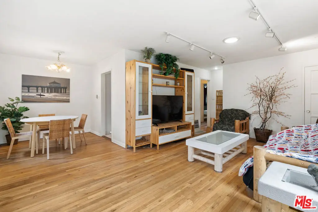 420 Venice Way, Venice, CA 90291 - Image #1