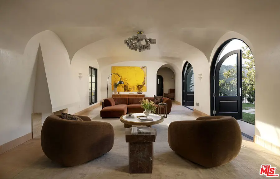 2720 Glendower Avenue, Los Angeles, CA 90027 - Image #2