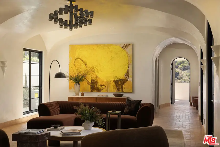 2720 Glendower Avenue, Los Angeles, CA 90027 - Image #3