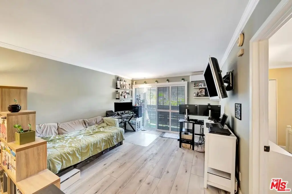 320 S Ardmore Avenue #236, Los Angeles, CA 90020 - Image #1