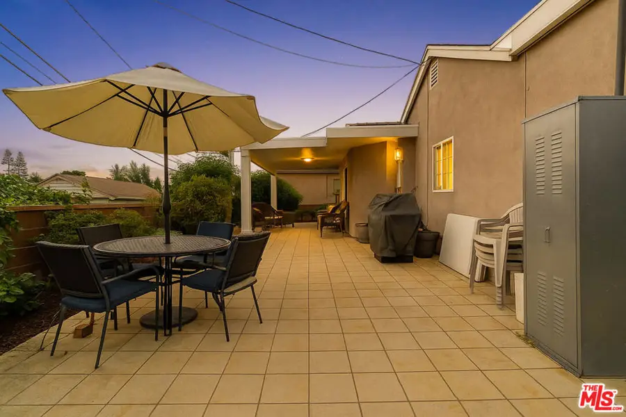 11731 Cimarron Avenue, Hawthorne, CA 90250 - #2