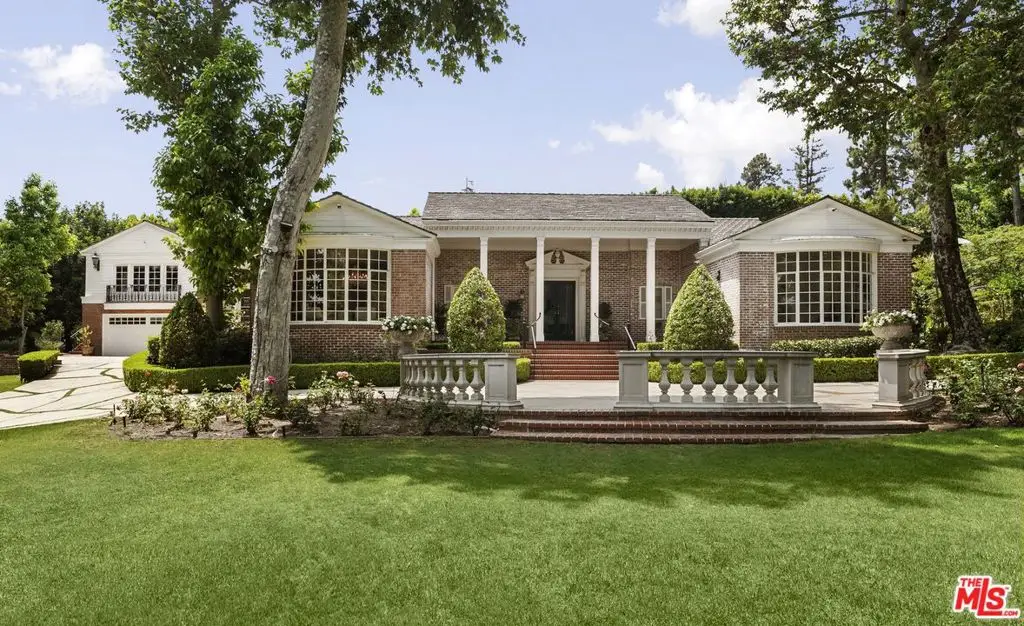 1001 N Crescent Drive, Beverly Hills, CA 90210 - Image #1