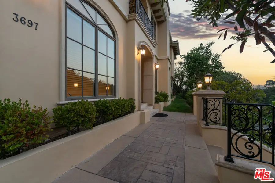 3697 Benedict Canyon Lane, Sherman Oaks, CA 91423 - Image #2
