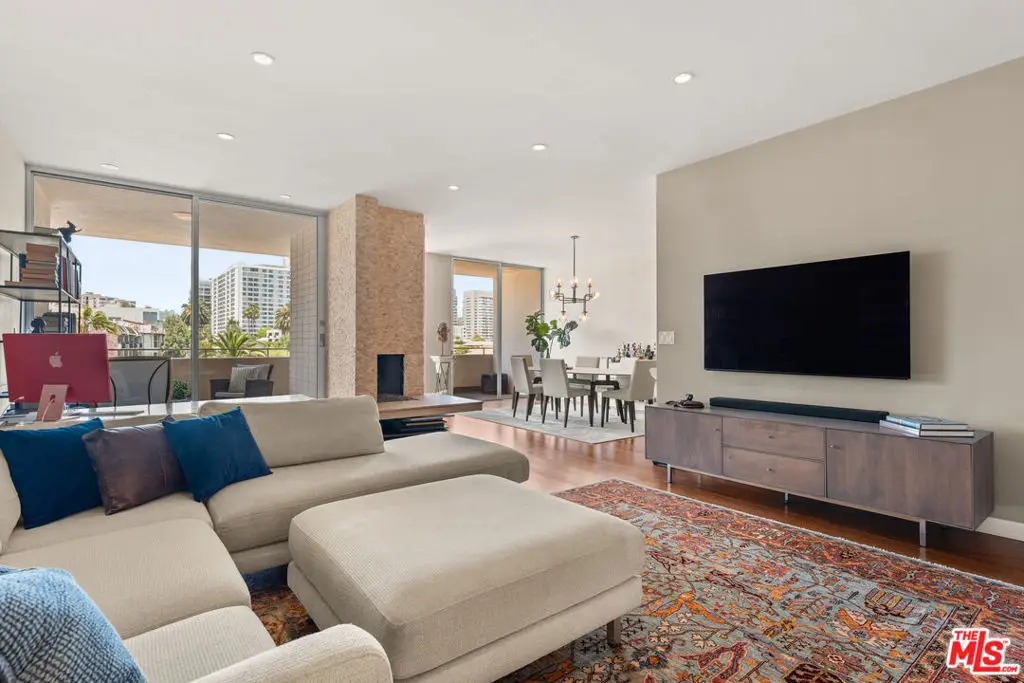 1333 S Beverly Glen Boulevard #703, Los Angeles, CA 90024 - Image #1