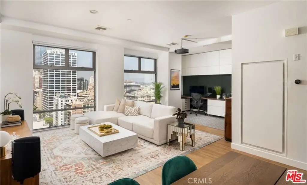 801 S Grand Avenue #2202, Los Angeles, CA 90017 - Image #1